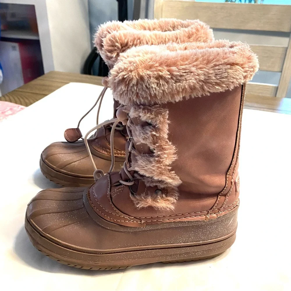 London Fog Collection Winter Snow boots Pink with pink faux fur SZ 3. Worn once